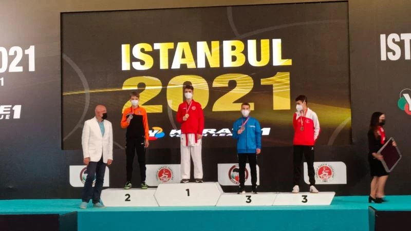 Kağıtspor’lu karatecilerden önemli başarı
