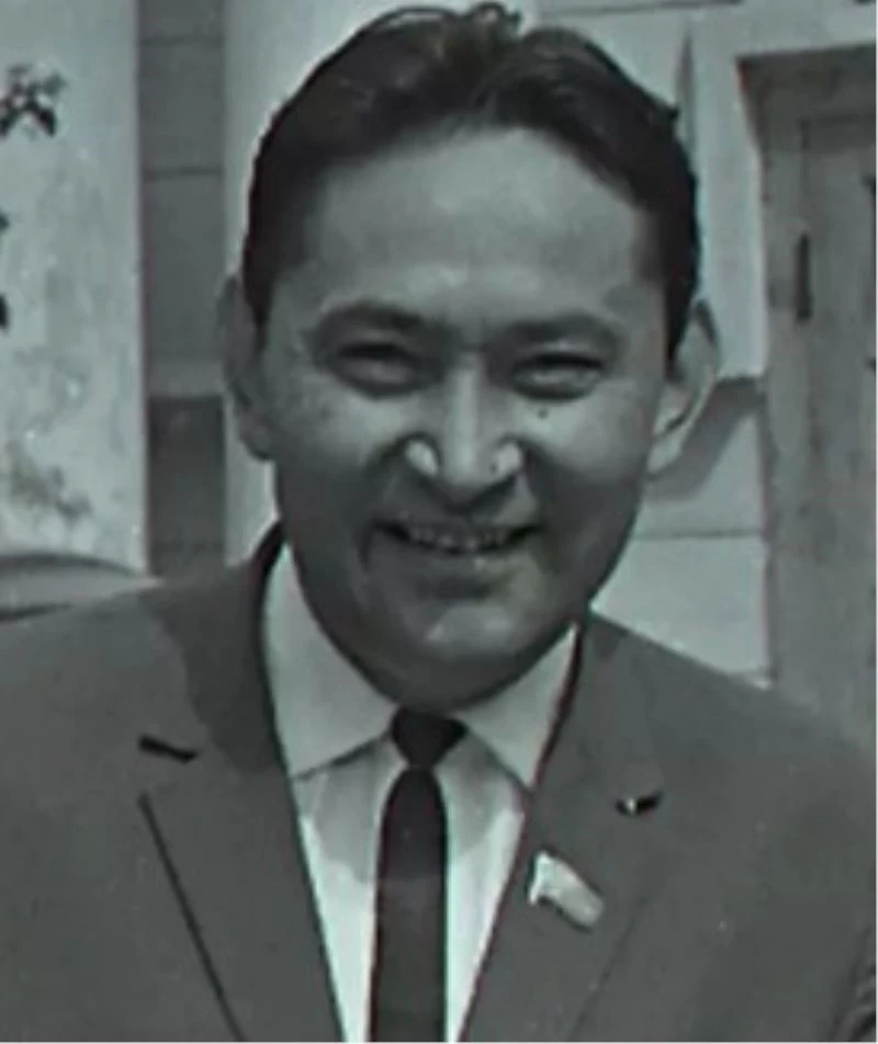 2022 yılı Türk dünyasında Kırgız oyun yazarı Toktobolot Abdumomunov Yılı ilan edildi
