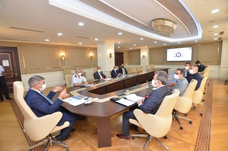 Üniversitelerde Huzur ve Güveni Artırma İl Komisyonu öğrenciler için toplandı
