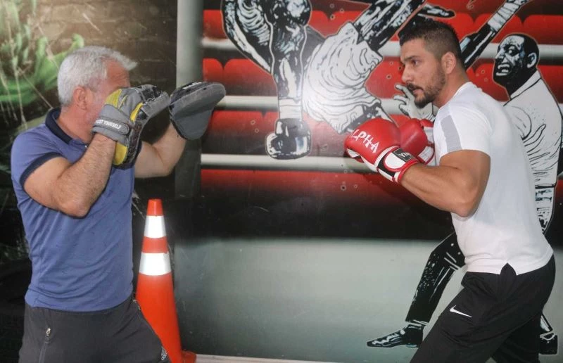 Milli kick boksçu Mesut Saba, Van’ı temsil edecek
