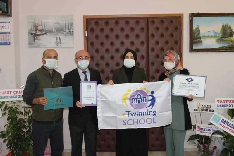 Hisarcık Dereköy Ortaokulundan ulusal başarı
