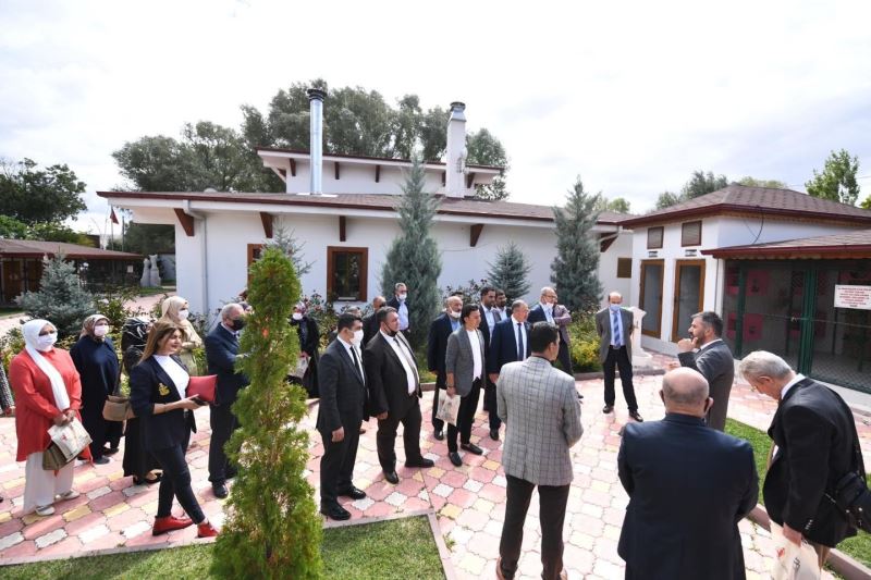 Pursaklar Belediye Başkanı Çetin, özel eğitim kurumlarının temsilcileri ile bir araya geldi

