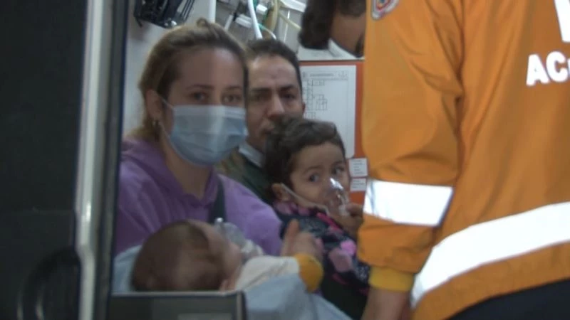 Sultangazi’de korku dolu anlar: Demir parmaklıklar kırılarak kurtarıldılar
