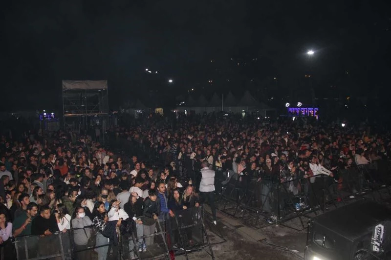 Kozlu Müzik Festivali başladı, ünlü isimler geceyi ısıttı
