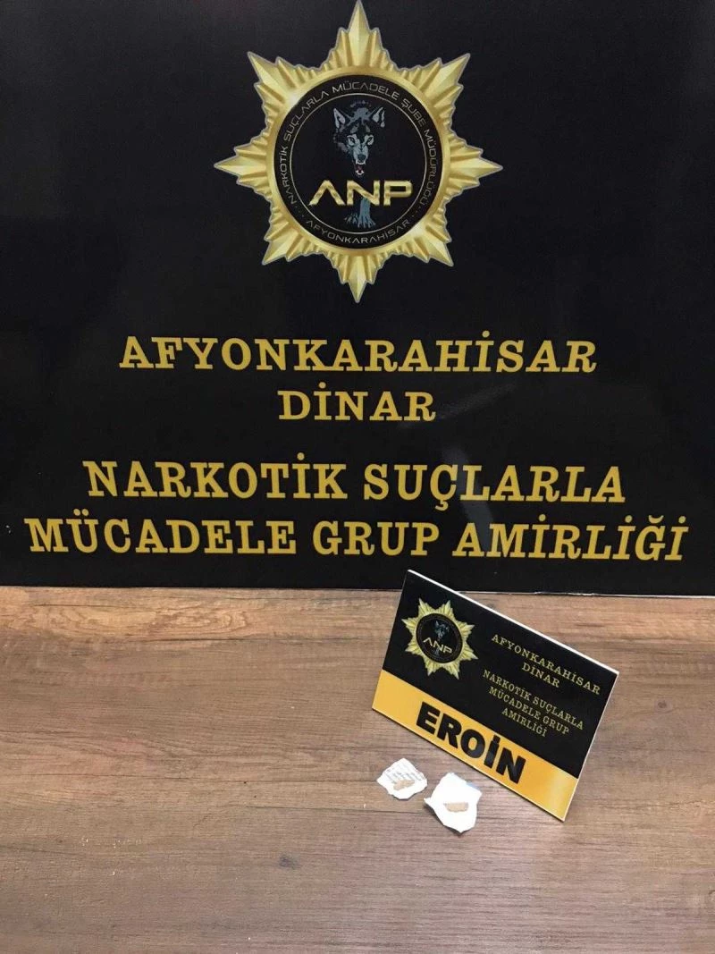 Şüphe üzerinde üst araması yapılan şahısta eroin ele geçirildi
