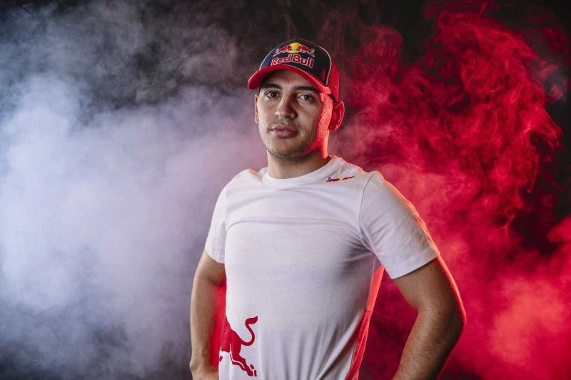 Ayhancan Güven’den Monza’da bir zafer bir podyum
