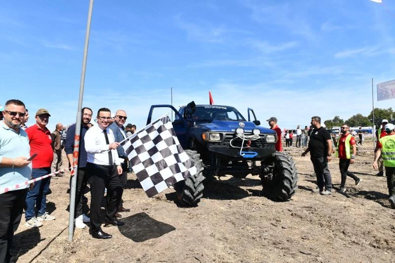 Mustafakemalpaşa’da 4x4’lük heyecan
