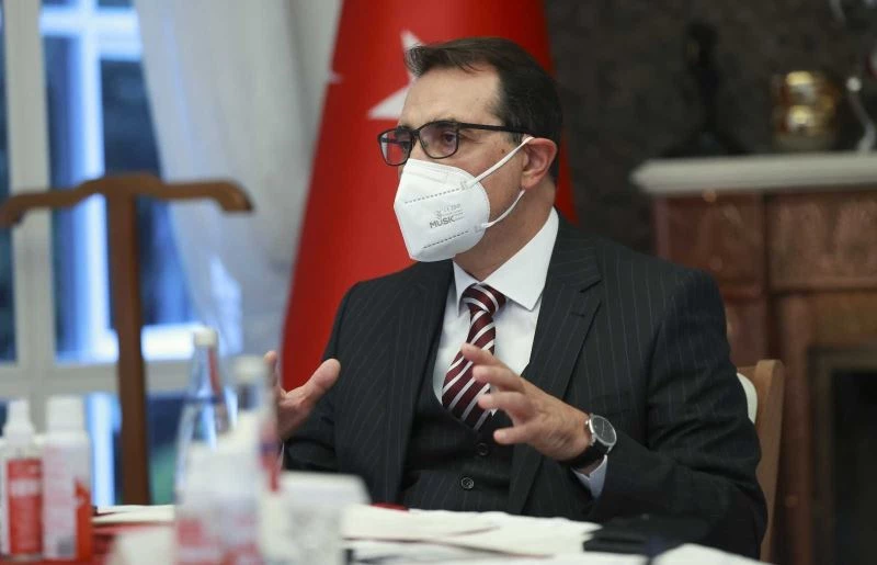 Bakan Dönmez, keşfedilen doğalgaz rezervinin 2027 yılında Türkiye’nin yıllık iç ihtiyacının yaklaşık üçte birini karşılar hale geleceğini bildirdi
