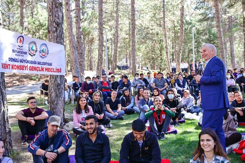 Başkan Zolan Kefe Yaylası’nda gençlerle buluştu
