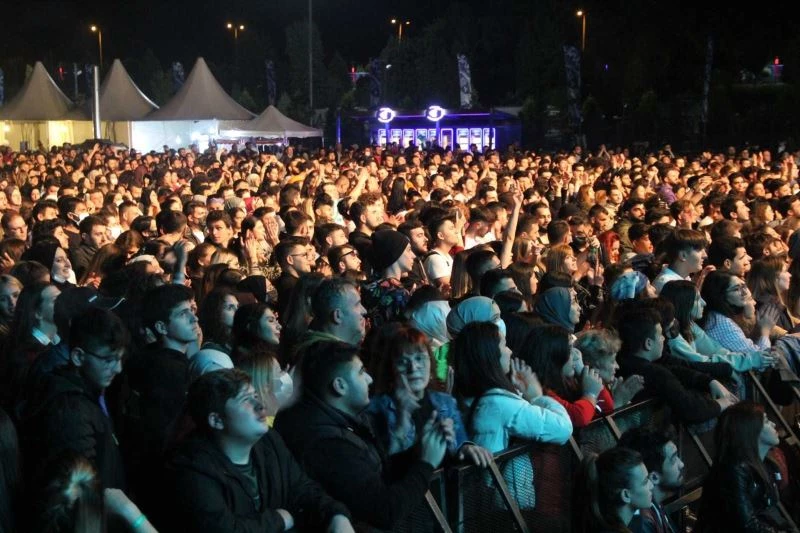 Ünlü isimler Kozlu Müzik Festivalinde buluştu
