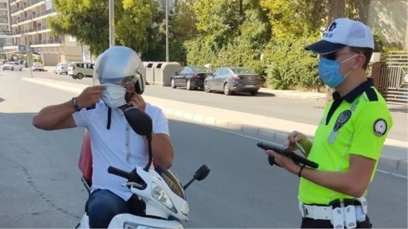 İzmir’de motosikletlilere denetim: 448 sürüye ceza kesildi
