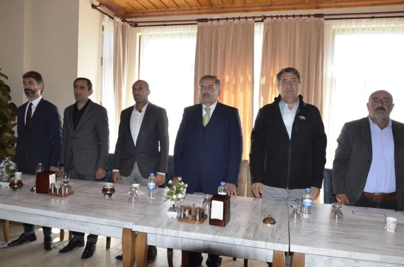 Merhum Sanatçı İbrahim Erkal’in adı dernekte yaşatılacak
