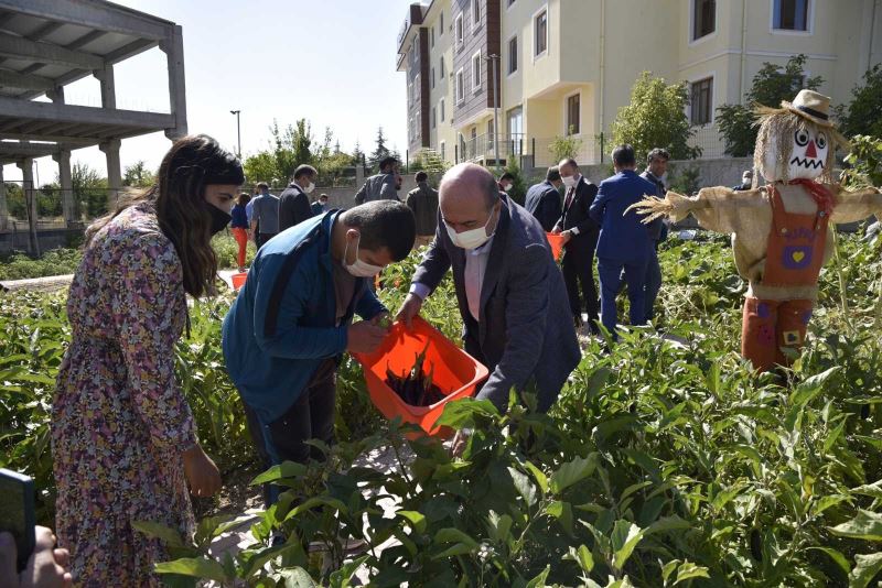 Selçuklu Özel Uygulama Okulu 3. Kademe’de engelsiz tarım festivali
