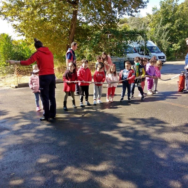 Minikler itfaiyede yangın tatbikat yaptı
