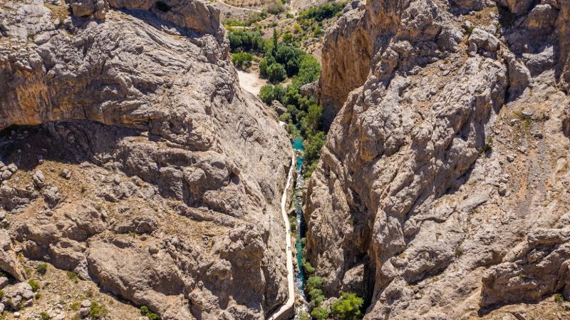 Wilson’un keşfettiği yazıtların bulunduğu kanyon, 4 mevsim gezilebiliyor
