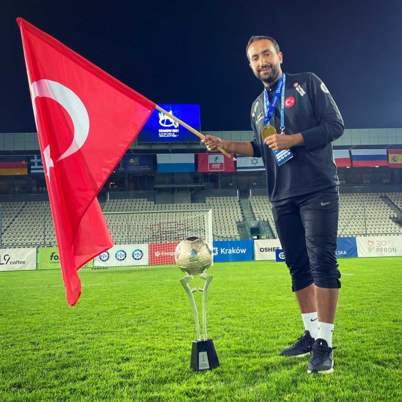 Ampute Futbol Milli Takımı kaleci antrenörü Erhan Kuşkapan: 