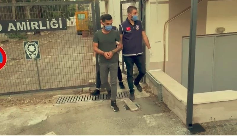 15 yıl hapis cezası bulunan suç makinesi, berberde tıraş olurken yakalandı
