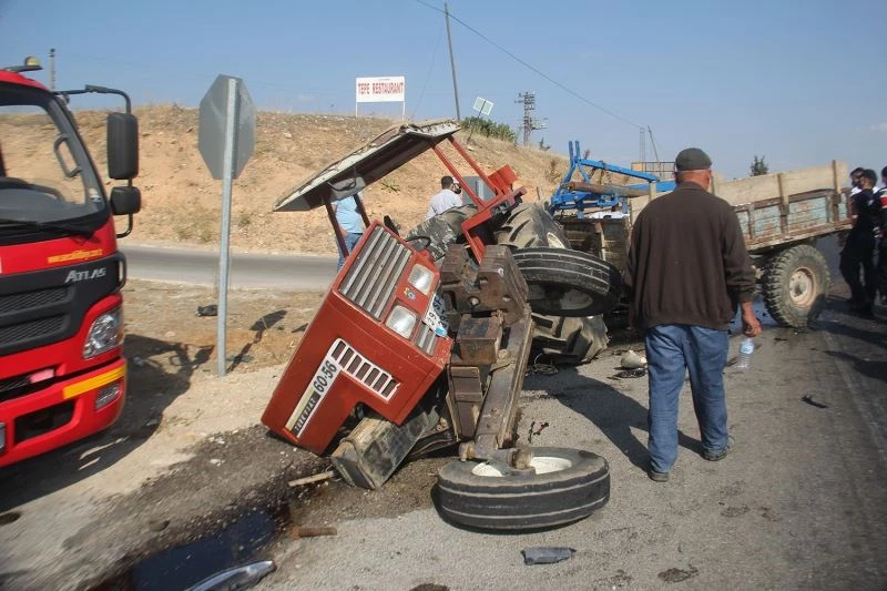 İkiye bölünen traktörden sağ çıktı
