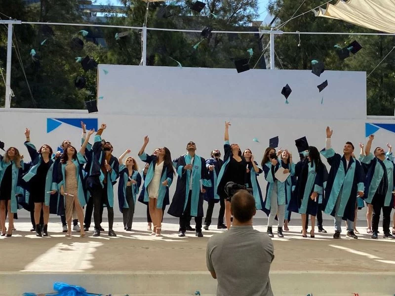 Dedesi gibi gazeteci oldu
