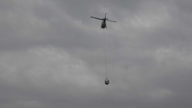 Bursa’da şehrin üstünde alçak uçuş yapan helikopter paniğe neden oldu
