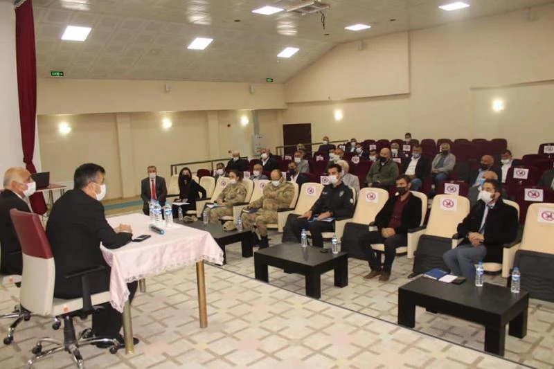 Kaymakam Bayram muhtarlarla tanışma toplantısı düzenledi
