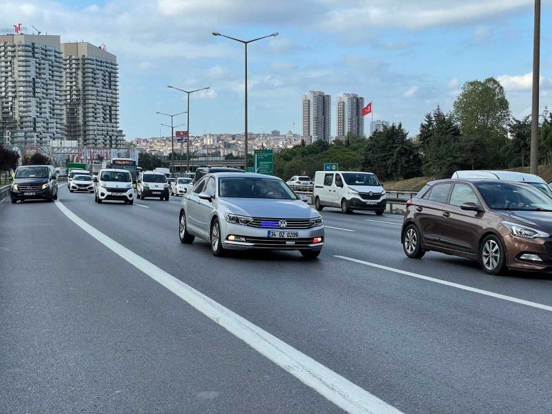 İstanbul’da çakarlı araç denetimi
