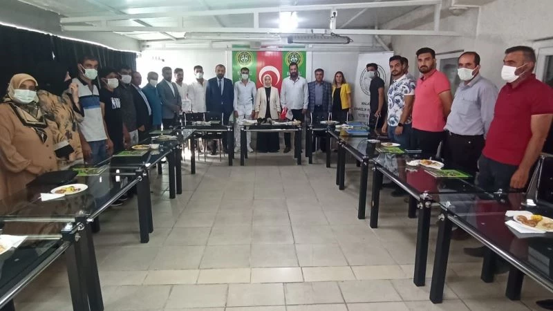 Çobanlık kursunu bitirenlere sertifika
