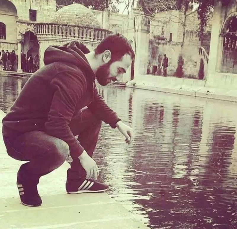 CHP Milletvekilinin yeğeni lastiğini değiştirmek isterken kamyonetin çarpması sonucu hayatını kaybetti