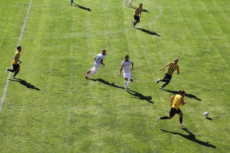 Bayburtspor ligin ilk maçında Sakaryaspor ile 1-1 berabere kaldı
