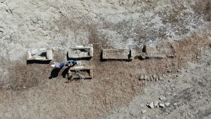 Ürküten görüntüler yaşanan kuraklığı ortaya koydu
