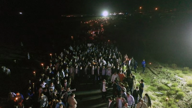 Sakarya Zaferi’nin 100. yılı için düzenlenen yürüyüşe binlerce başkentli katıldı
