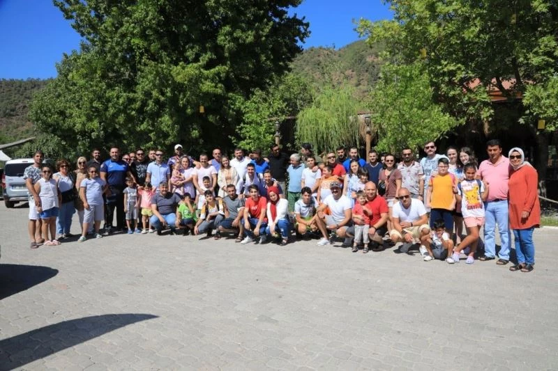 İtfaiyeciler yangınlarda canla başla mücadele ettikleri Marmaris’te bu kez tatil yaptı
