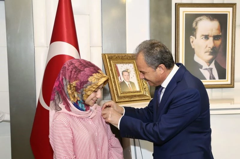 Kılınç’tan YKS şampiyonuna tebrik
