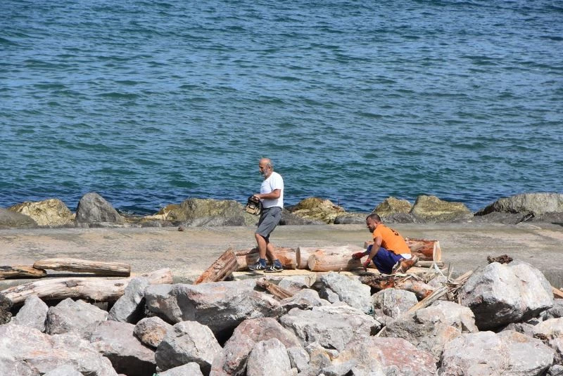 Vatandaş yaşanan sel felaketini fırsata çevirdi
