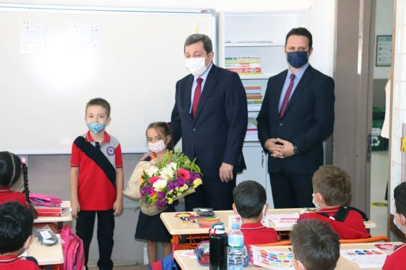 154 bin 532 öğrenci ders başı yaptı
