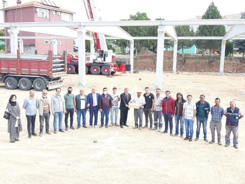 Başkan Arif Teke: ’’Pazar yeri inşaatımız kısa sürede bitirilecek’’
