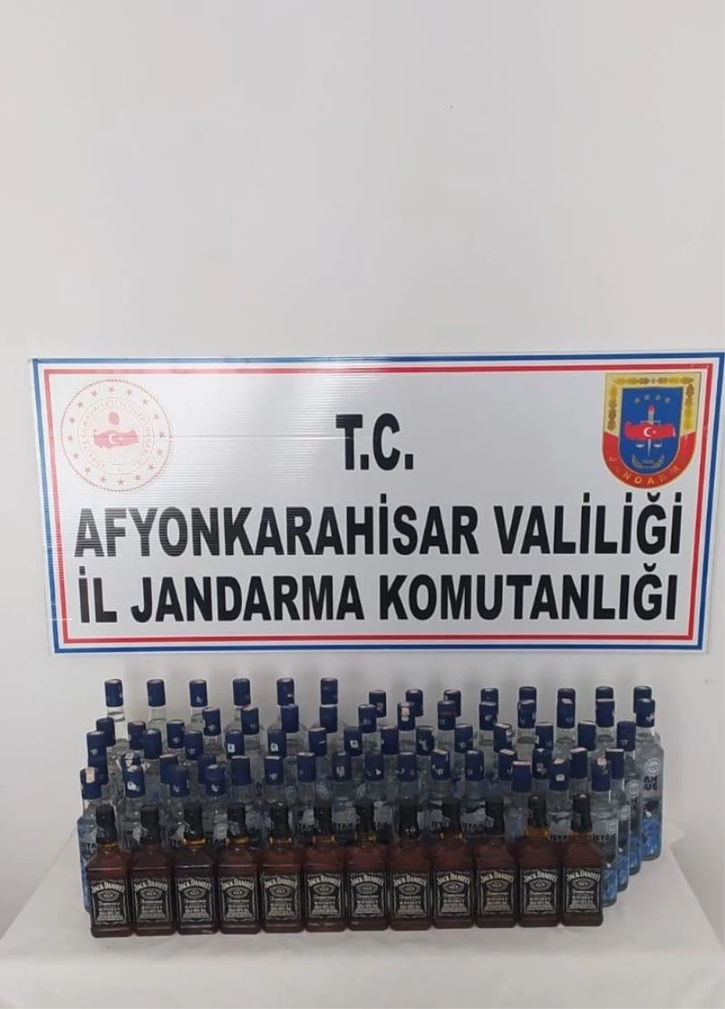 Ruhsatsız tabanca için durduruldu 42 litre bandrolsüz içkiyle yakalandı
