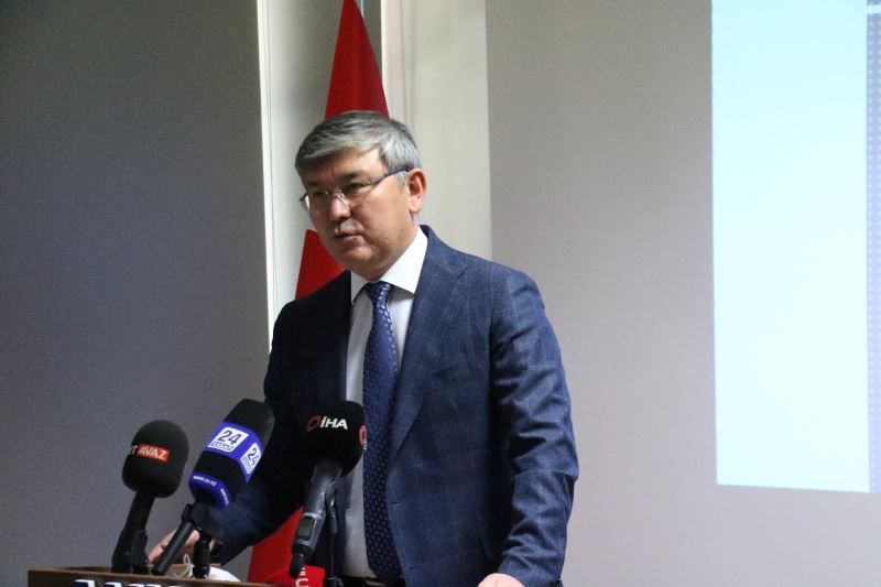 Kazak Büyükelçi Saparbekuly ulusa seslenişteki reformları anlattı
