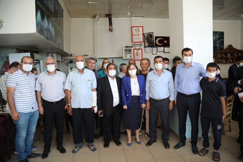 Şahin’den Turan Emeksiz ve Onur mahallelerine ziyaret
