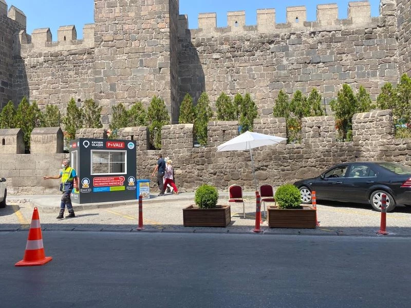 Kaleönü Otoparkında ’park et-vale’ uygulaması başladı
