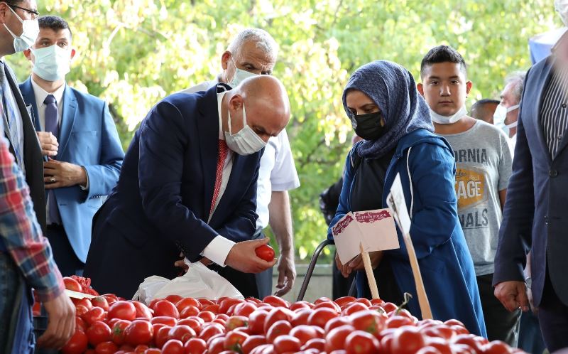 Keçiören’deki semt pazarlarında sıkı denetimler devam ediyor
