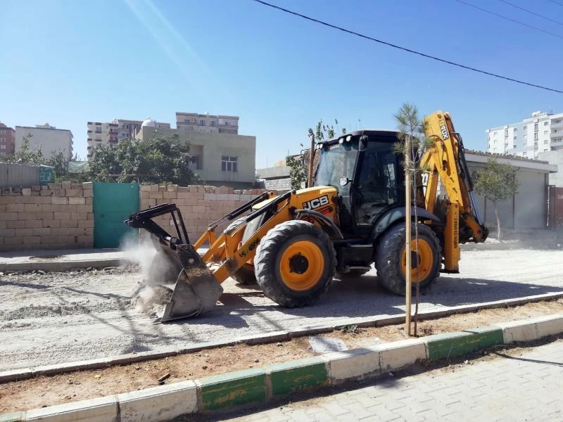 Kızıltepe Stadyum Caddesinde asfaltlama çalışmaları başladı
