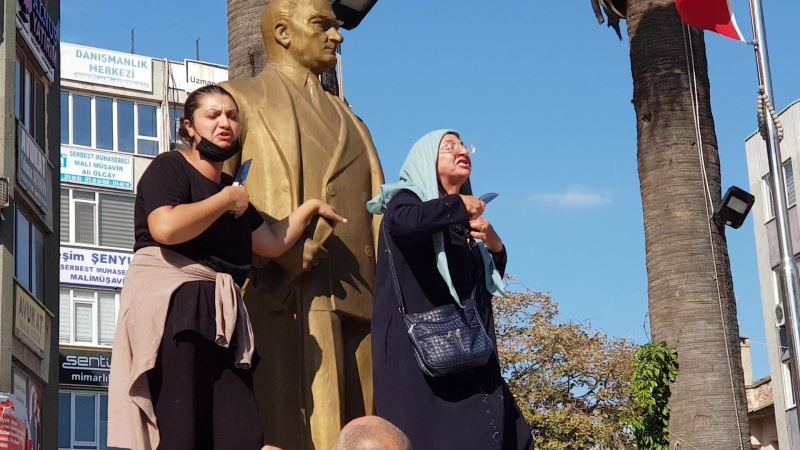 Uyuşturucu bağımlısı adamın şiddet mağduru annesi ve karısından bıçaklı eylem
