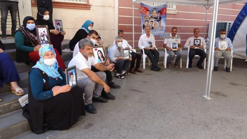 Evlat nöbetindeki acılı annenin feryadı
