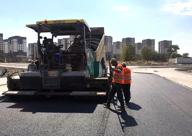 Osmangazi’de yollar asfaltla kaplanıyor
