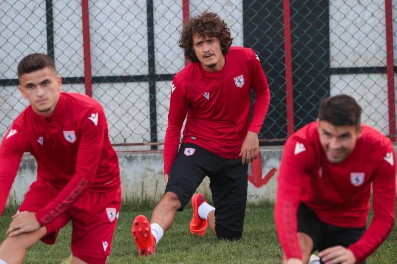Samsunspor’a 23 oyuncu geldi, 28 oyuncuyla yollar ayrıldı
