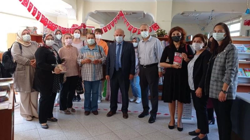 Bozüyük HEM kursiyerleri İlçe Halk Kütüphanesini ziyaret etti
