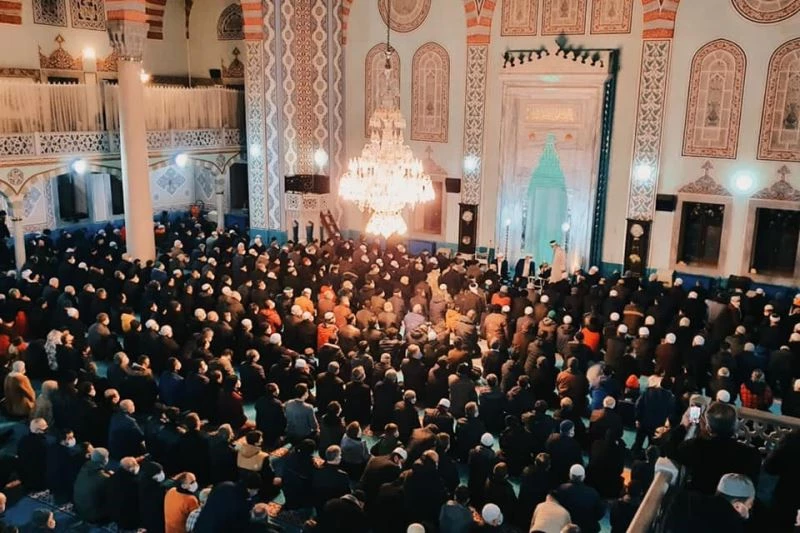 Eskişehir Ülkü Ocakları 2022’nin ilk sabah namazında saf tuttu
