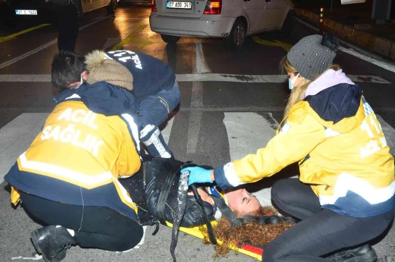 Motosiklet yolcusu kaskı sayesinde ölümden döndü
