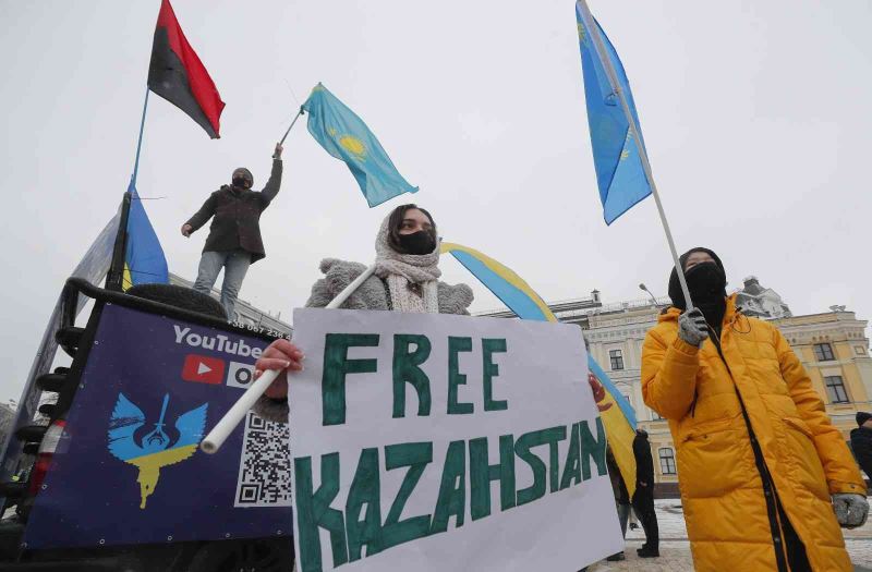Ukrayna’dan Kazakistan protestolarına destek
